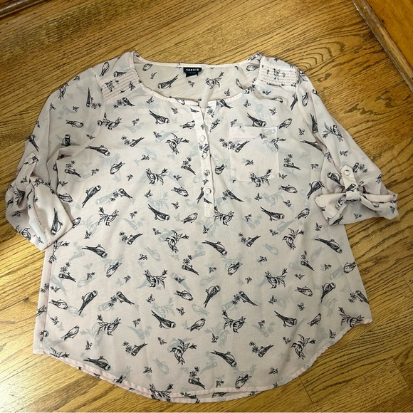 TORRID | Sheer Pink Chiffon Bird Print Henley Blouse - Picture 10 of 15